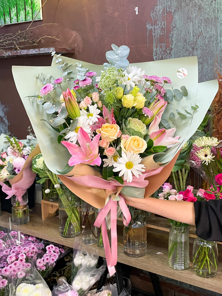 Mother's Day Seasonal Lily and Rose